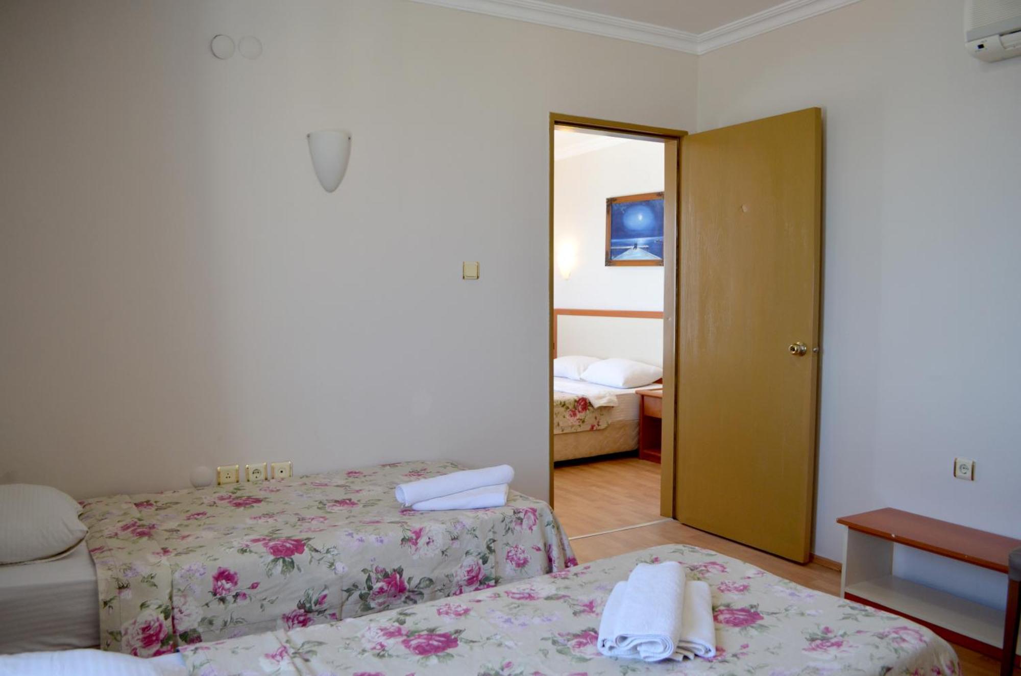 Grand Milano Hotel Ayvalı Szoba fotó