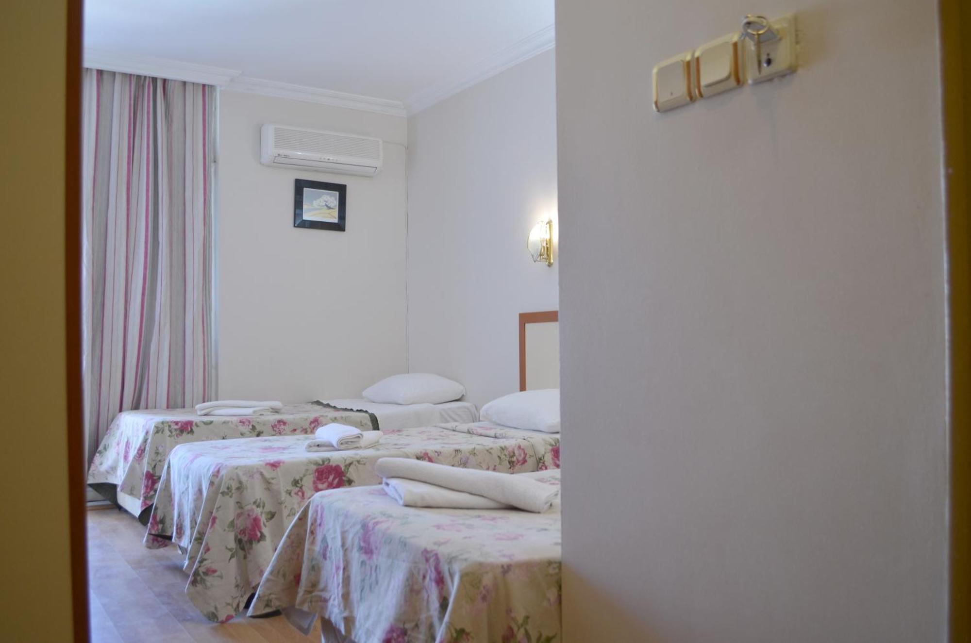 Grand Milano Hotel Ayvalı Szoba fotó